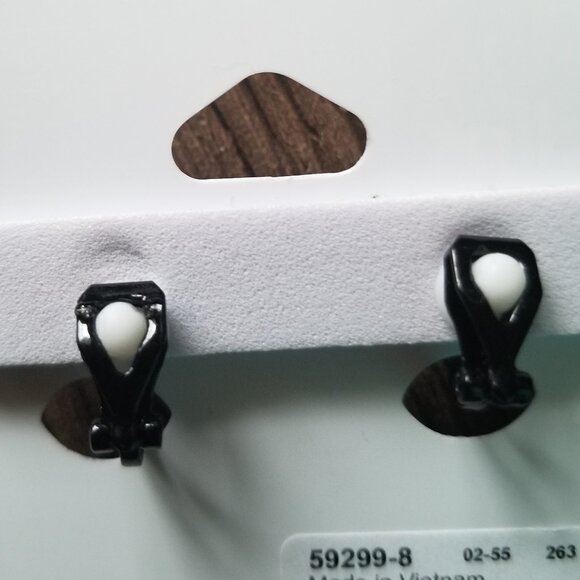 Claire's Clip-on Black Small Hoops Earrings - Picture 5 of 6